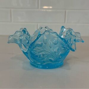 Vintage Westmoreland Ruffled Ive Blue Wildflower Roselin Candy Dish